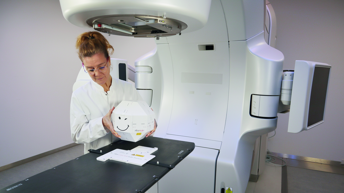 COUCHFIX Positioning Tool Application